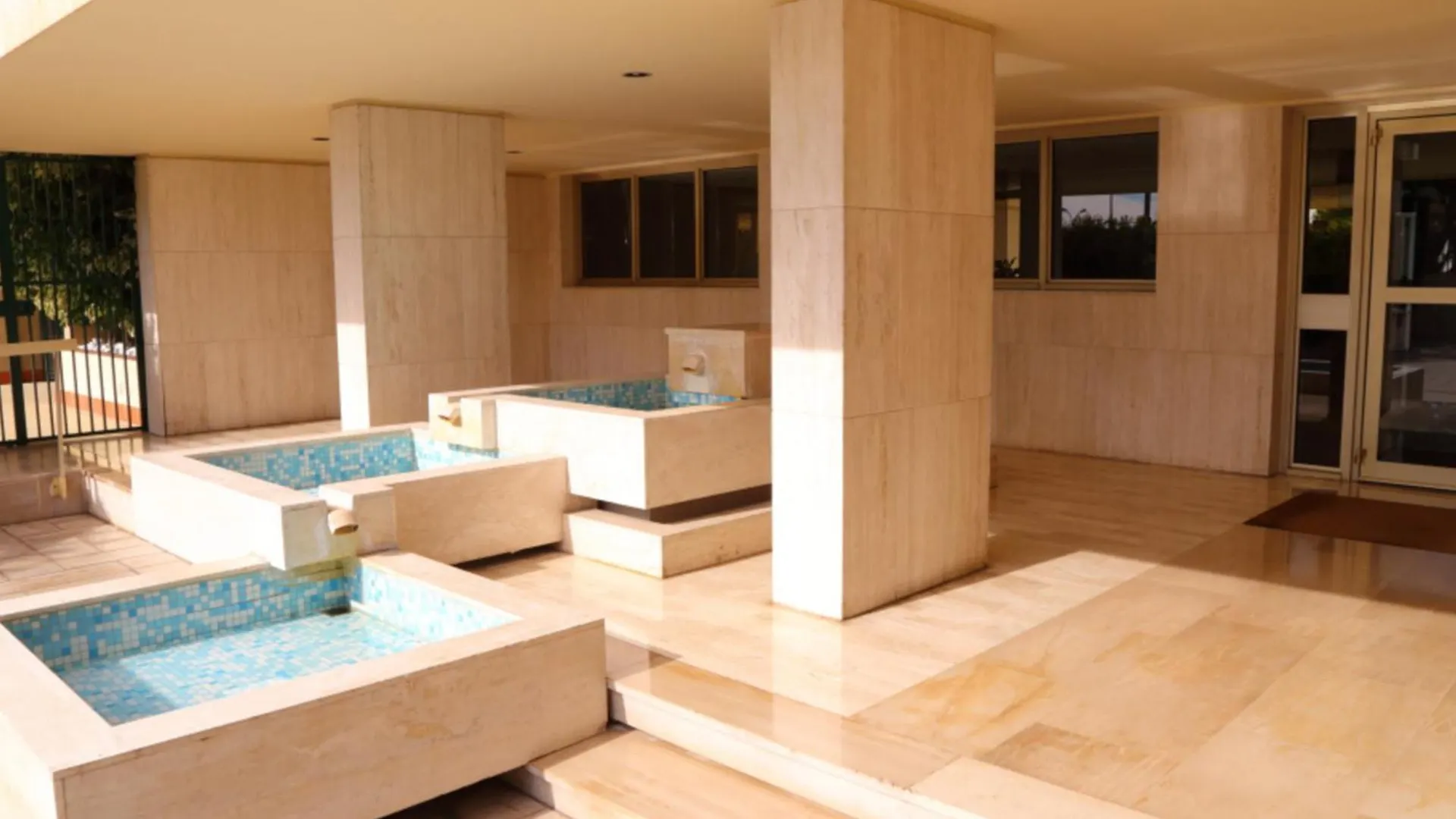 Bel Appartement Avec Terrasse, Piscine, Parking Et Wifi - Fr-1-196-321 Menton